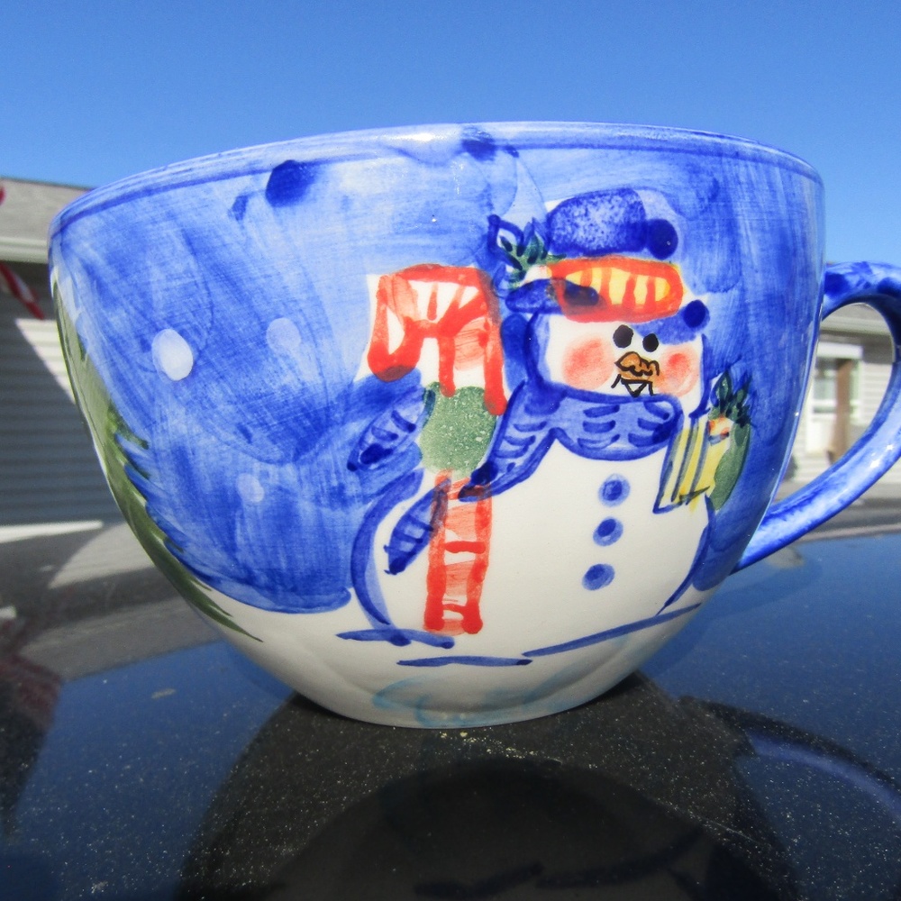 Emerald Brand Christmas Holiday Soup Mug .